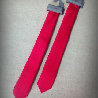 Червена вратовръзка AD989